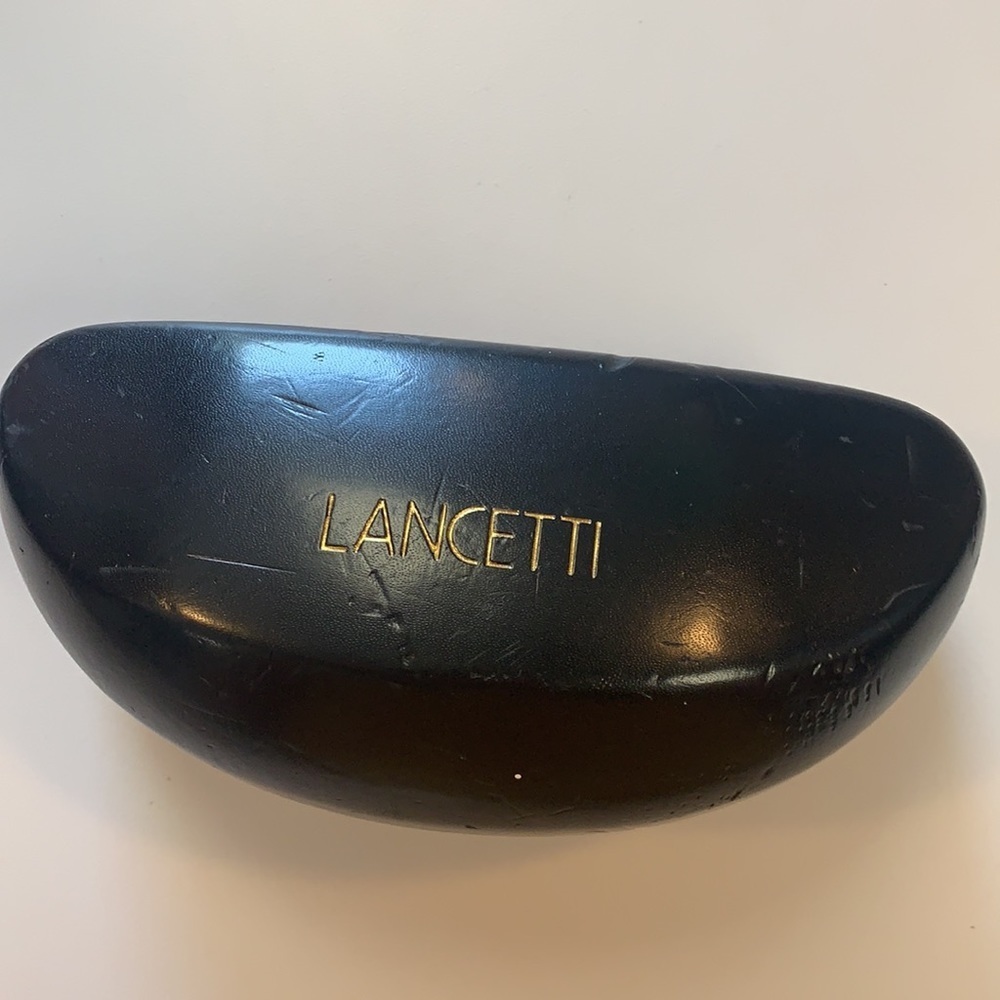 Lancetti Sunglass / eyeglasses large clam shell shape hard case